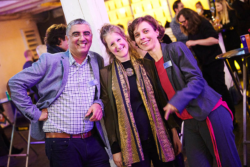 Über ein gelungenes Fest freuten sich auch die Mitarbeiterinnen und Mitarbeiter von LERNEN WILL MEHR! V.l.n.r.: Aaziz Lahrouchi, Katharina Höfferer, BA, Mag. Katharina Zier. Foto: Christopher Mavric