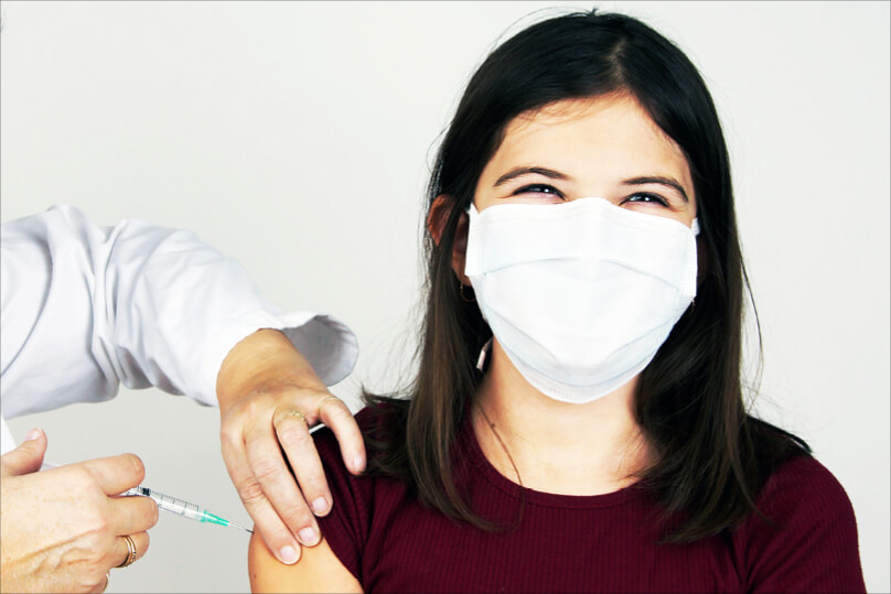 Hoelzel | Bildungsmagazin Was jetzt | Unterrichtsmaterial zur Impfpflicht | Zentrum Polis