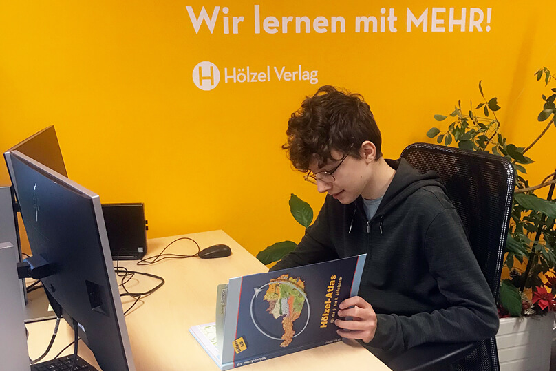 Hoelzel | Bildungsmagazin Was jetzt | Berufspraktische Tage Mateo Josic | © Thomas Rott/Hölzel Verlag