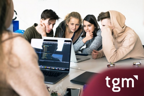 Hoelzel | Bildungsmagazin Was jetzt | Schüler/innen des TGM | © Robert Wimberger, Pixelpartners