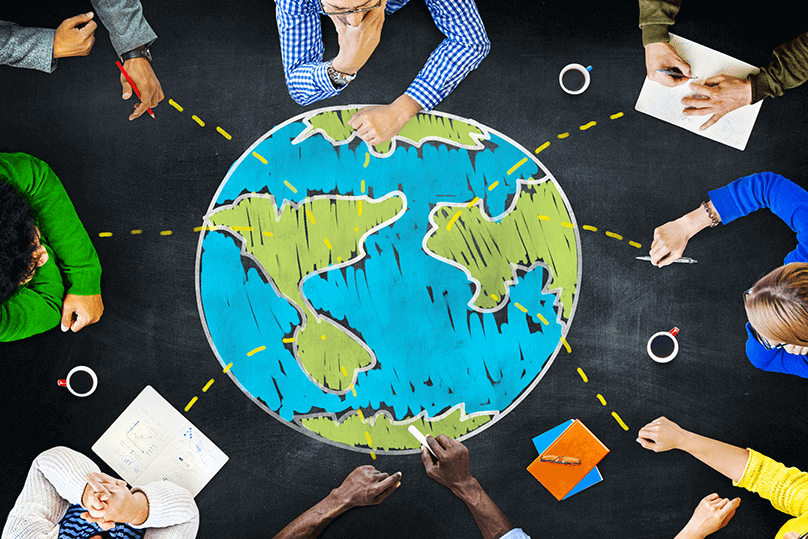 Hoelzel Journal | OECD: Bildung auf einen Blick | Shutterstock